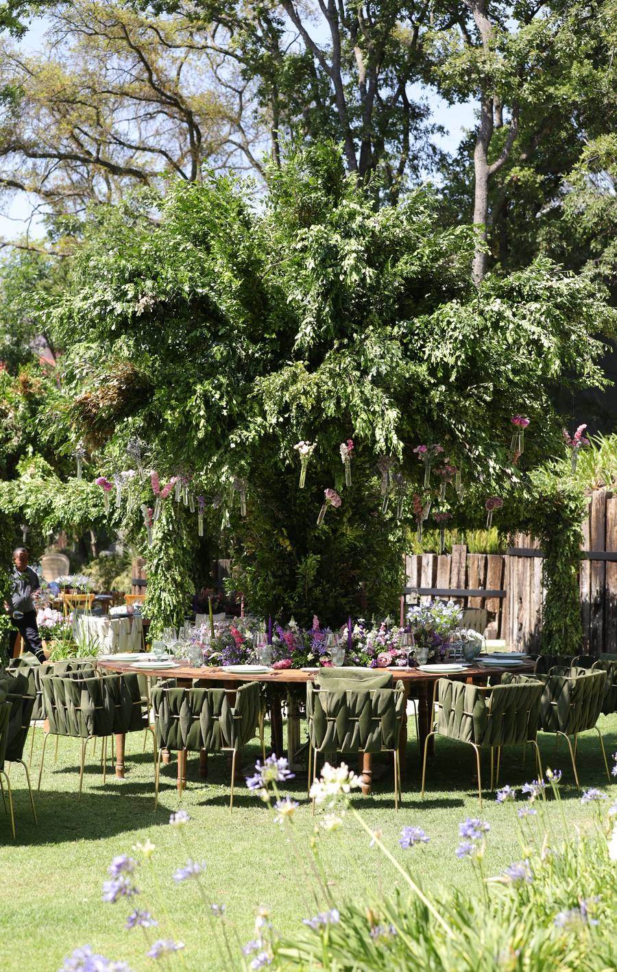 Mesa de jardín diseñada por Aurelia Eventos